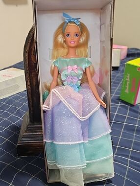 Vtg 1997 Mattel Spring Tea Party Barbie Special Edition Avon